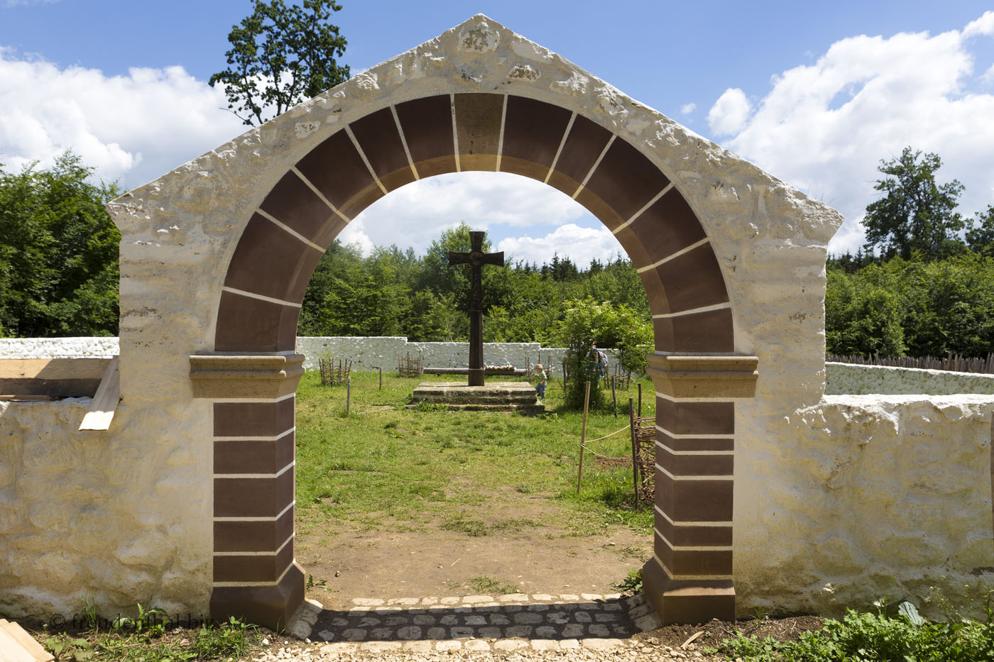 Eingang zum Friedhof