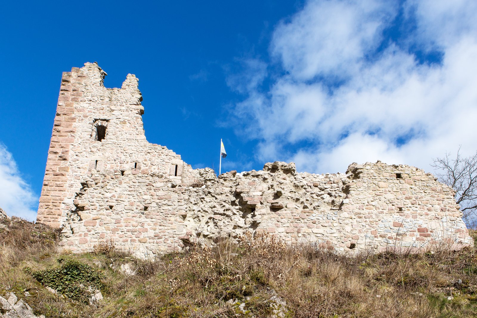 Oberburg der Ruine Schenkenburg nahe Schenkenzell und Schiltach