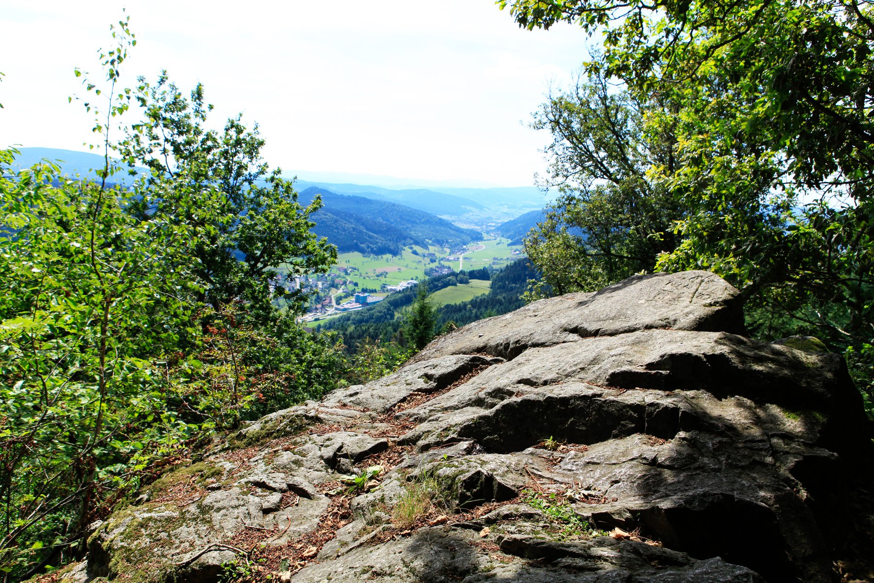 Aussicht vom Katzenstein, einer Felskanzel bei Nordrach im Kinzigtal
