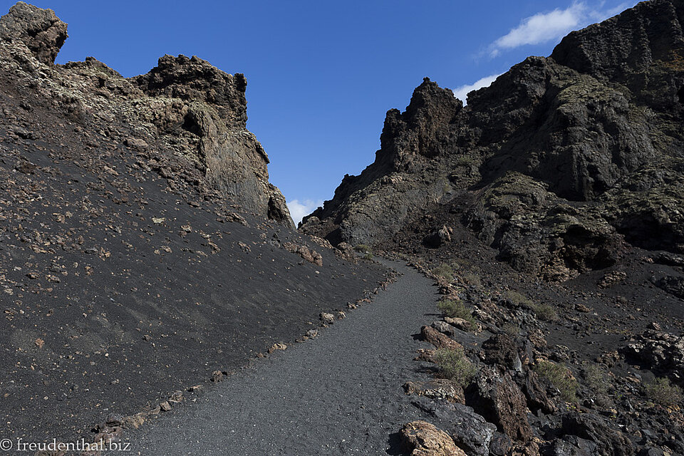 Wanderweg zum Kratergrund der Caldera de los Cuervos auf Lanzarote
