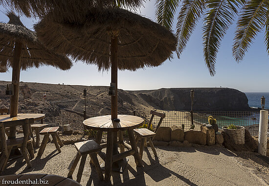 Terrassenrestaurant oberhalb der Papageienstrände auf Lanzarote