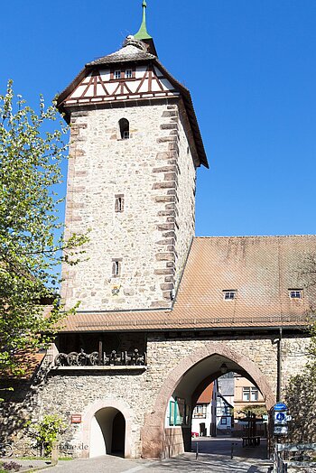 Tor und Storchenturm in Zell am Harmersbach