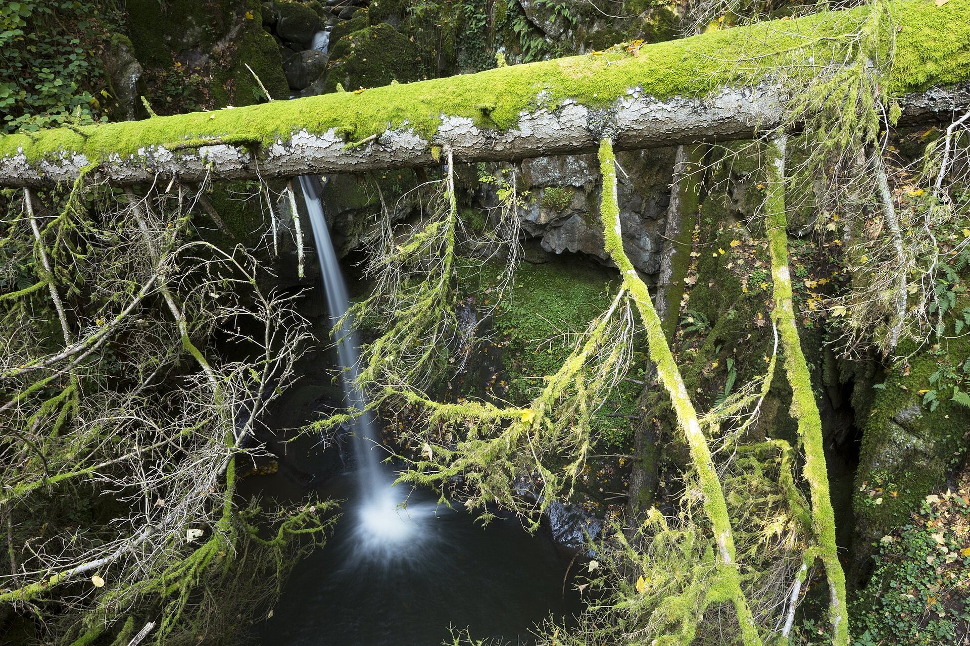 Teufelskessel mit dem Haselbachwasserfall