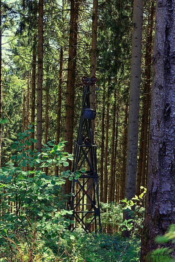 Letzter Mast der historischen Drahtseilbahn im Bergbaugebiet Oberwolfach