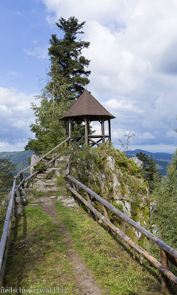 Pavillon auf dem Latschigfelsen