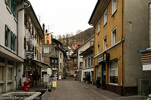 Fußgängerzone, Blick vom Marienbrunnen in die Zubergasse