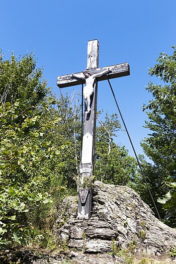 Christuskreuz auf dem Pfauenfelsen unterhalb der Prechtaler Schanze