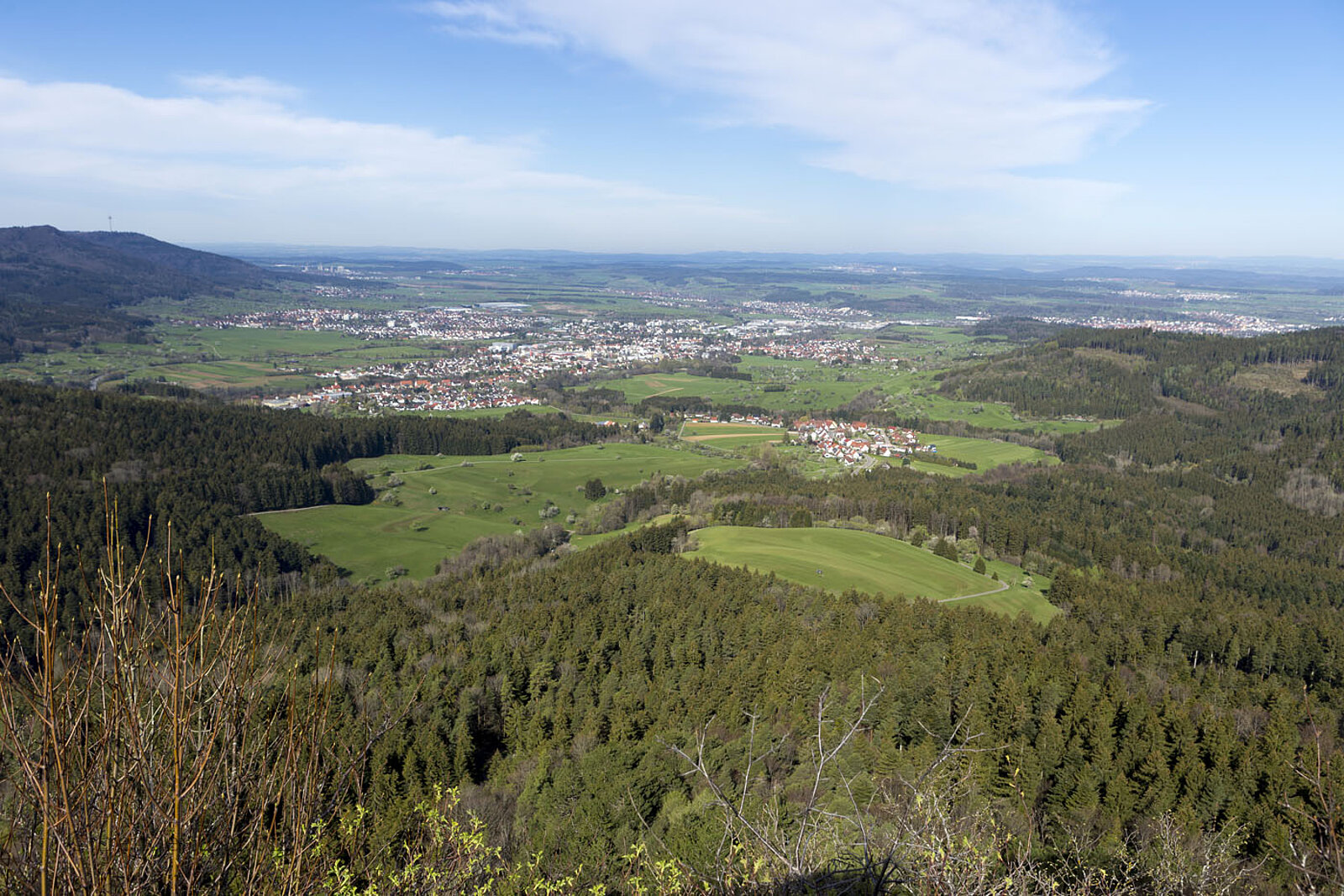 Aussicht vom Felsenmeersteig über das Vorland der Schwäbischen Alb