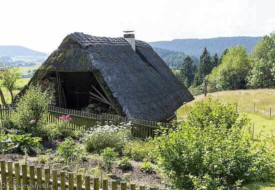 Bauerngarten und Zaun vorm Kapfhäusle bei Lauterbach im Schwarzwald