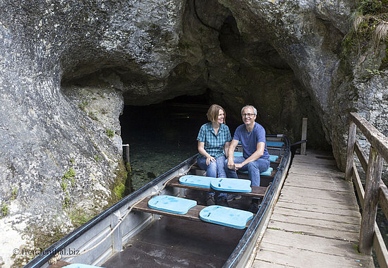 Bootsfahrt in die Wimsener Höhle