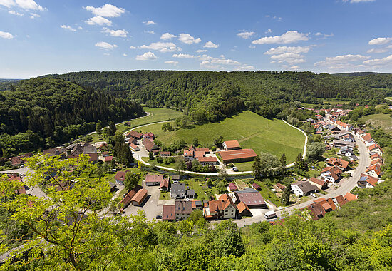 Aussicht von der Hohenhundersingen auf die Große Lauter
