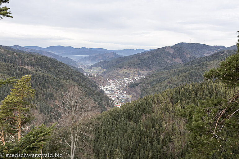 Aussicht vom Feierabendfelsen über das Gutachtal